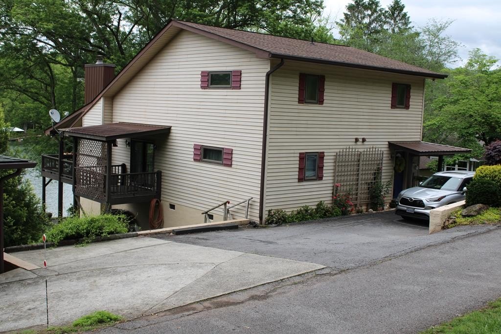 Hayesville, North Carolina, 28904, United States, 3 Bedrooms Bedrooms, ,4 BathroomsBathrooms,Residential,For Sale,1758410