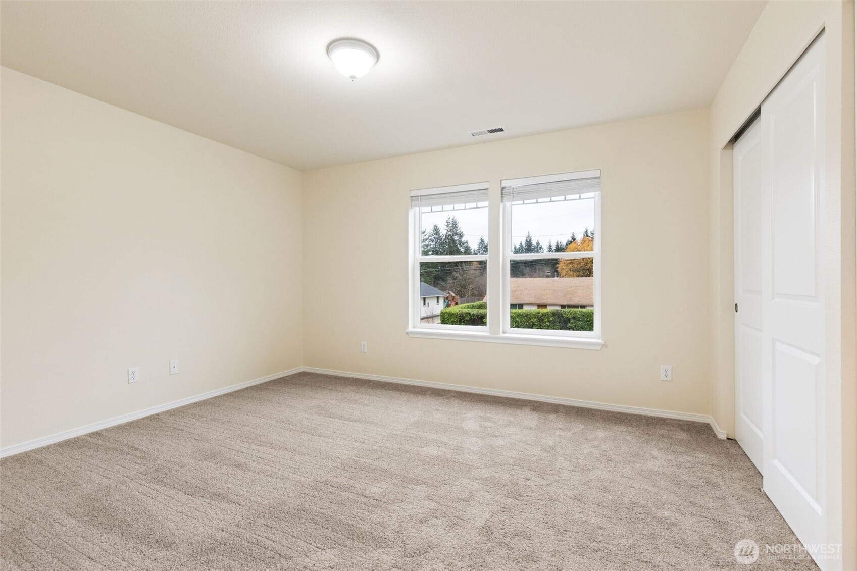 Olympia, Washington, 98502, United States, 3 Bedrooms Bedrooms, ,2 BathroomsBathrooms,Residential,For Sale,2002909