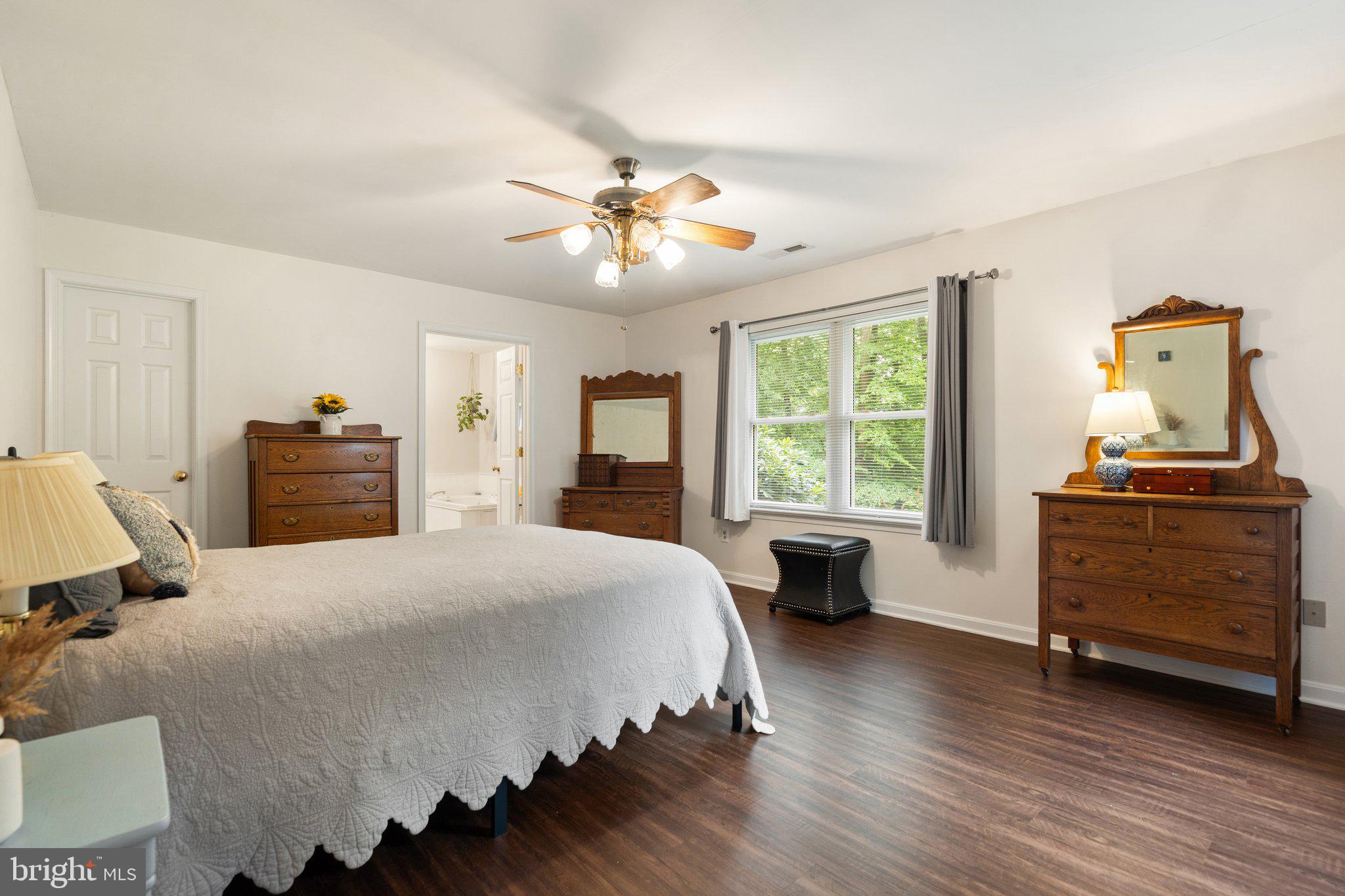 Warrenton, Virginia, 20187, United States, ,Residential,For Sale,1943108