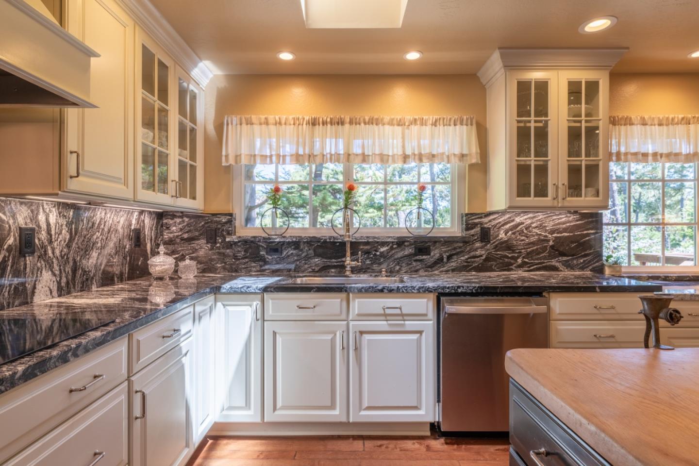 Monterey, California, 93940, United States, 3 Bedrooms Bedrooms, ,2 BathroomsBathrooms,Residential,For Sale,1837476