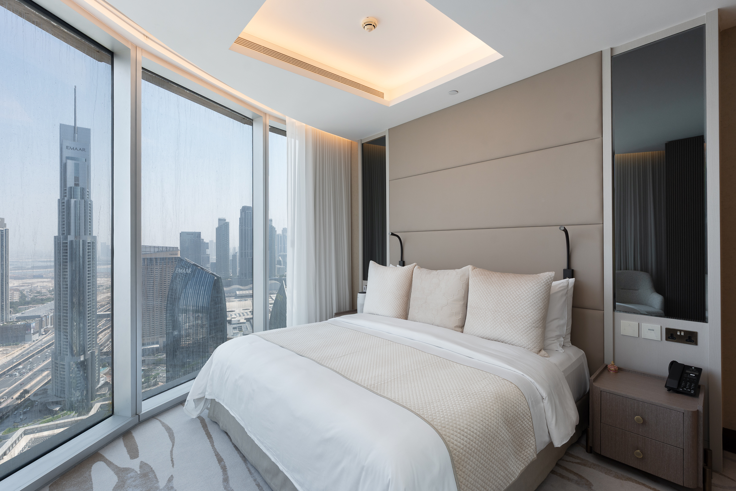  Upgraded Penthouse at Sky Views - 物件實景