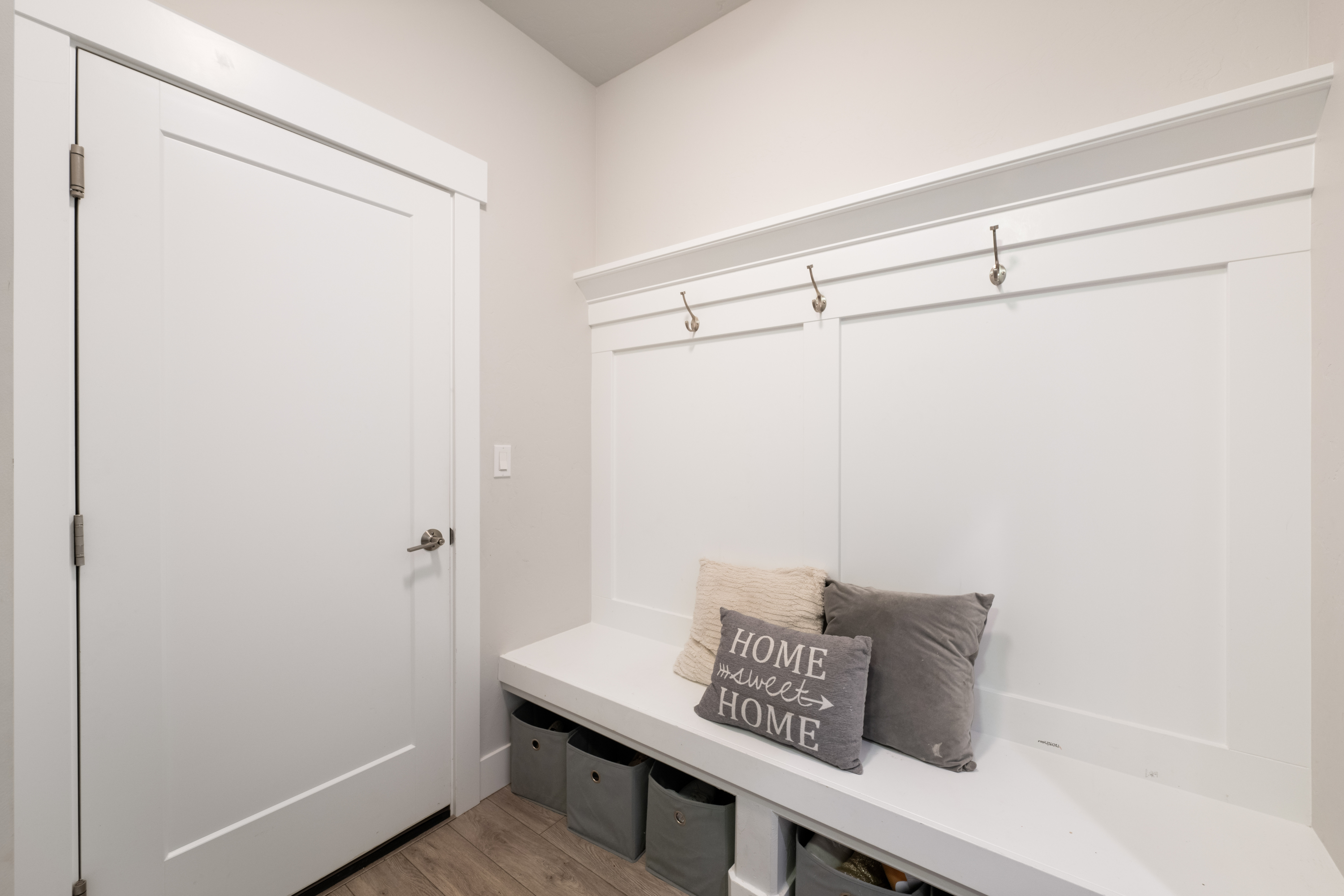  Coffered Ceilings, 2020 Build, One Level - 物件實景