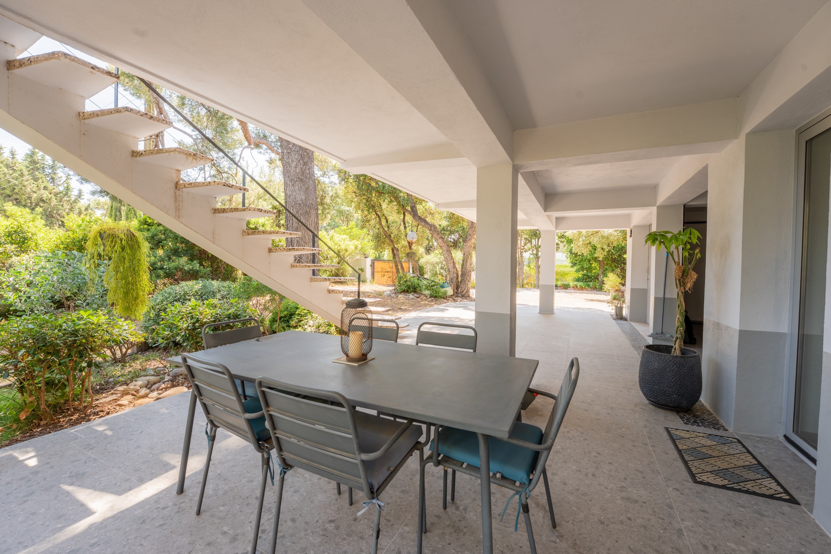  La Seyne-sur-Mer, Evescat neighborhood– Contemporary Home on Expansive Grounds - 物件實景