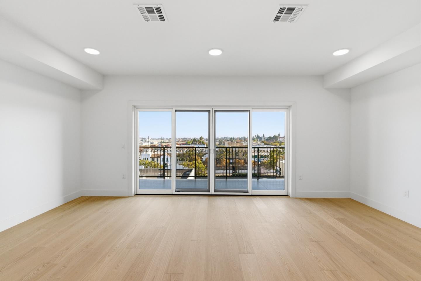 San Carlos, California, 94070, United States, 2 Bedrooms Bedrooms, ,2 BathroomsBathrooms,Residential,For Sale,2002973