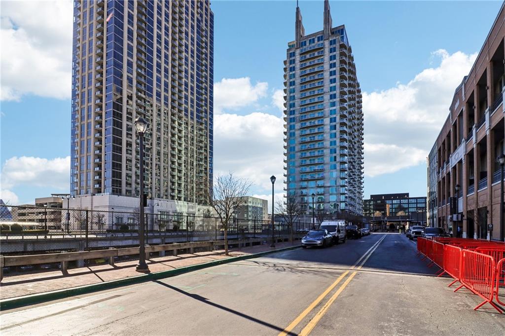 Atlanta, Georgia, 30363, United States, 3 Bedrooms Bedrooms, ,3 BathroomsBathrooms,Residential,For Sale,1919749