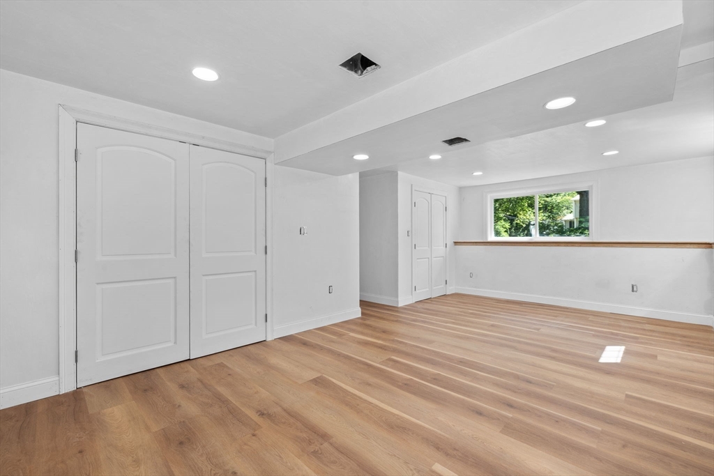 Hanover, Massachusetts, 02339, United States, 4 Bedrooms Bedrooms, ,3 BathroomsBathrooms,Residential,For Sale,1930429