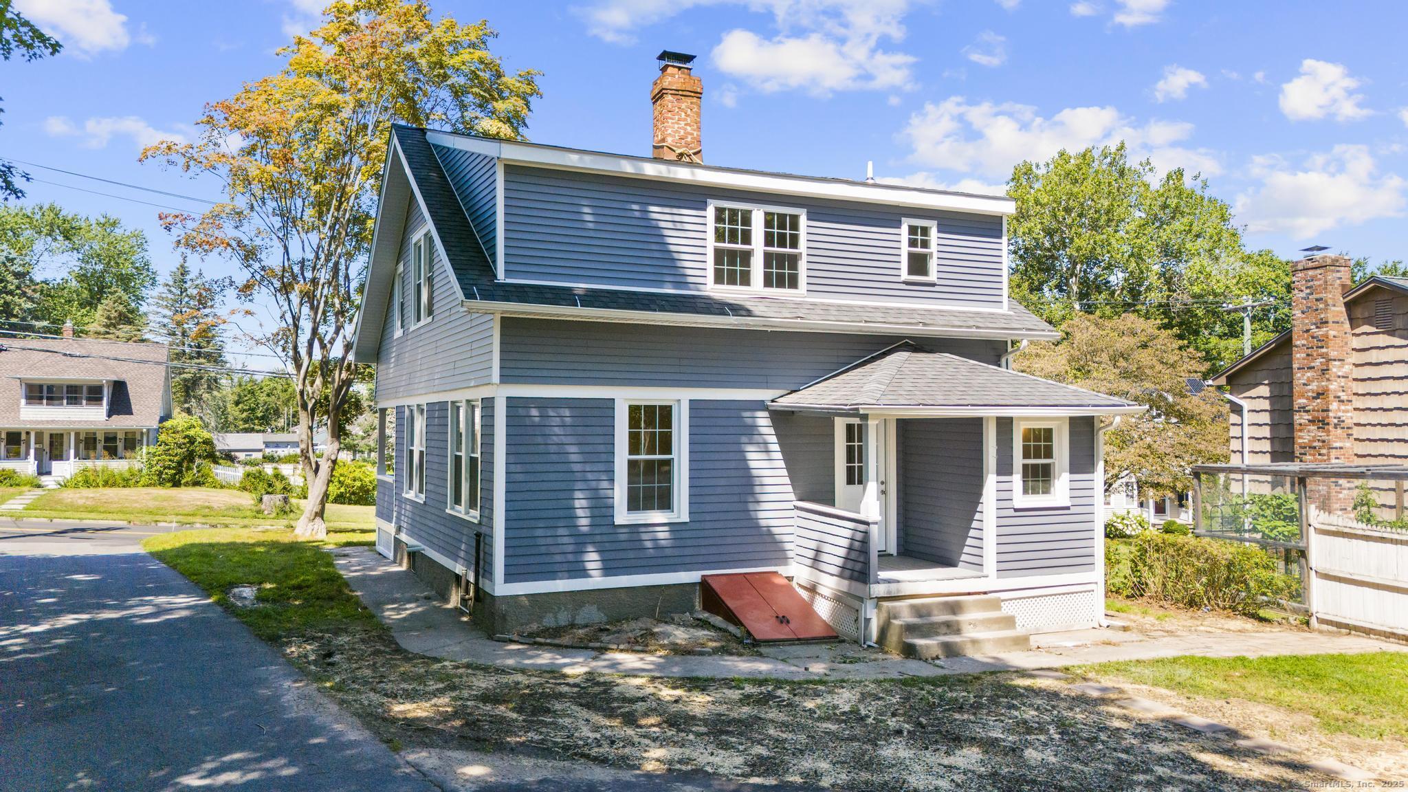 Milford, Connecticut, 06460, United States, 3 Bedrooms Bedrooms, ,3 BathroomsBathrooms,Residential,For Sale,1924915