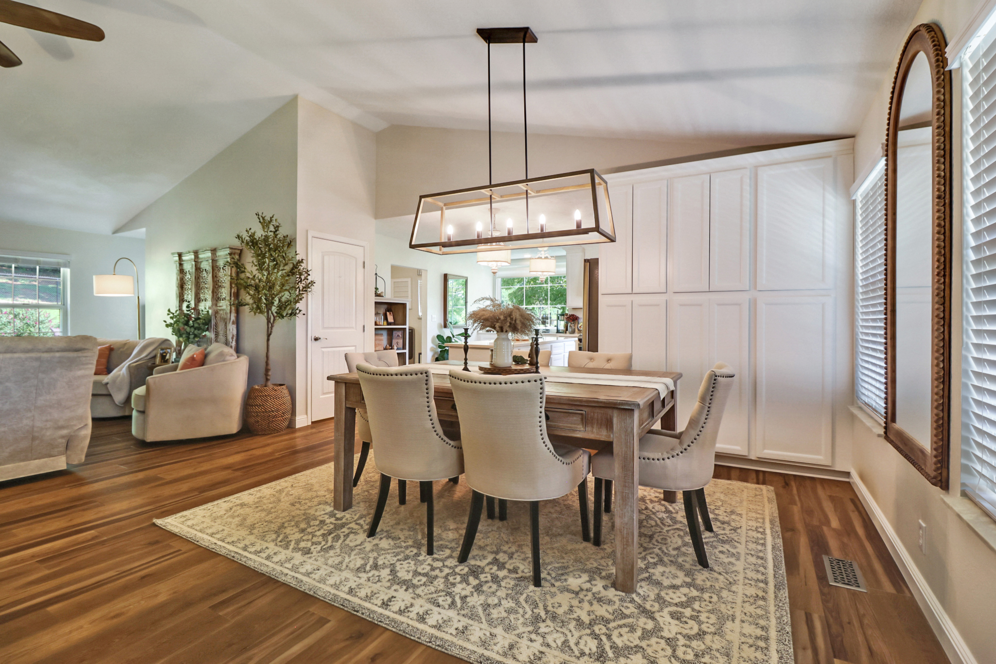 Rockwood, Tennessee, 37854, United States, 4 Bedrooms Bedrooms, ,3 BathroomsBathrooms,Residential,For Sale,2011403