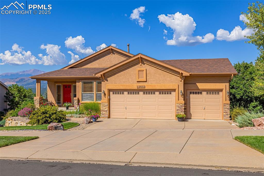 Colorado Springs, Colorado, 80921, United States, 3 Bedrooms Bedrooms, ,3 BathroomsBathrooms,Residential,For Sale,1947087