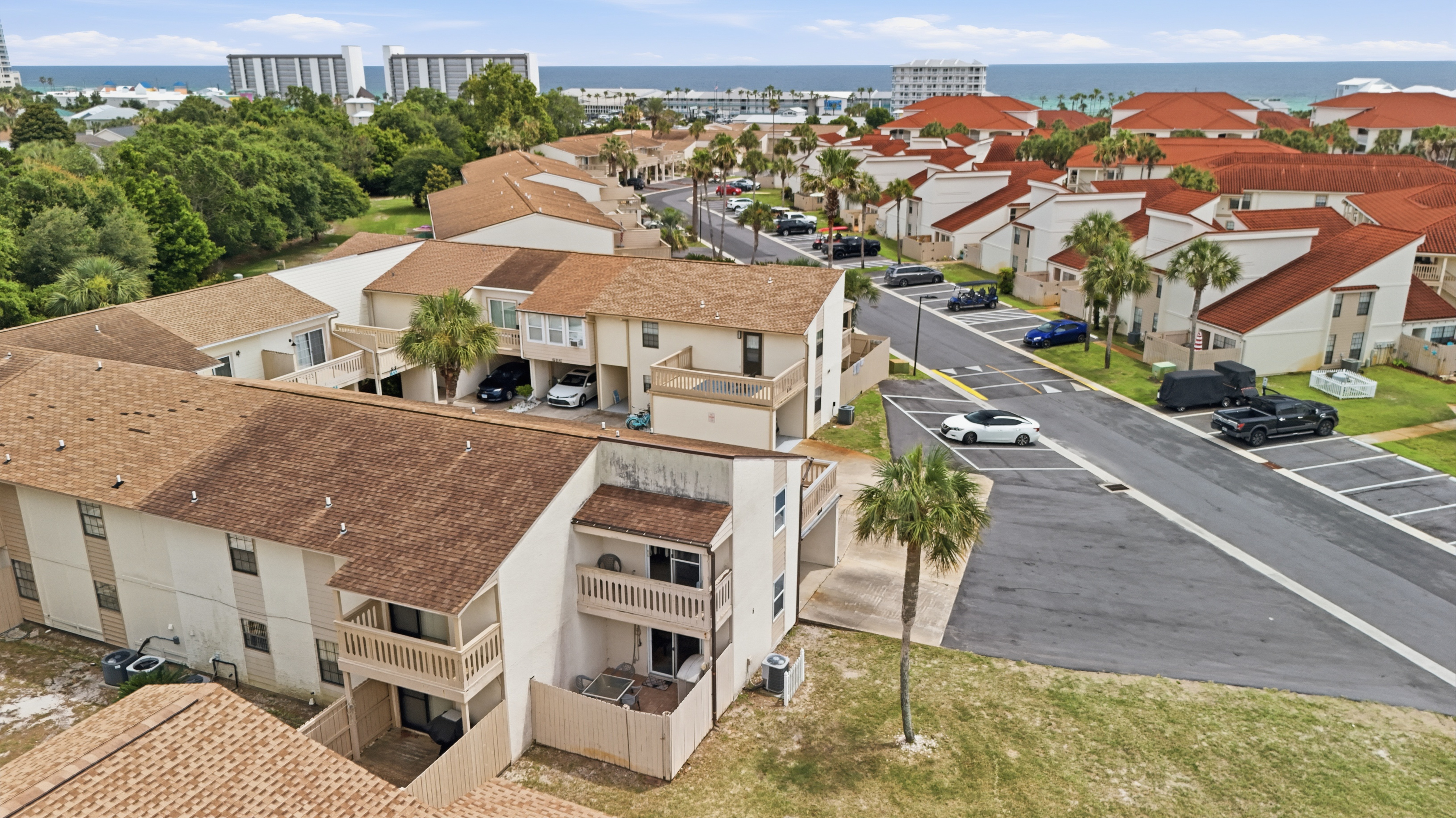  Amenity-Rich Beach Townhome Near Pier Park - 物件實景
