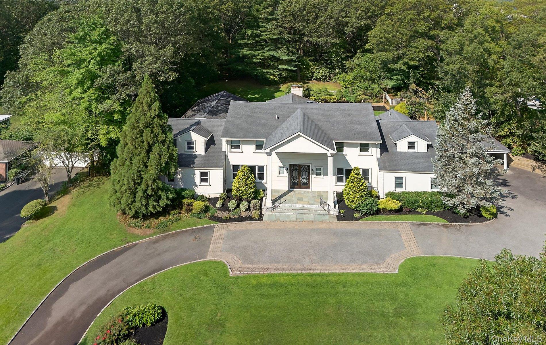 Woodbury, New York, 11797, United States, 5 Bedrooms Bedrooms, ,6 BathroomsBathrooms,Residential,For Sale,1918098