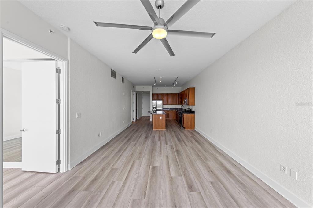 Orlando, Florida, 32801, United States, 2 Bedrooms Bedrooms, ,2 BathroomsBathrooms,Residential,For Sale,1794068