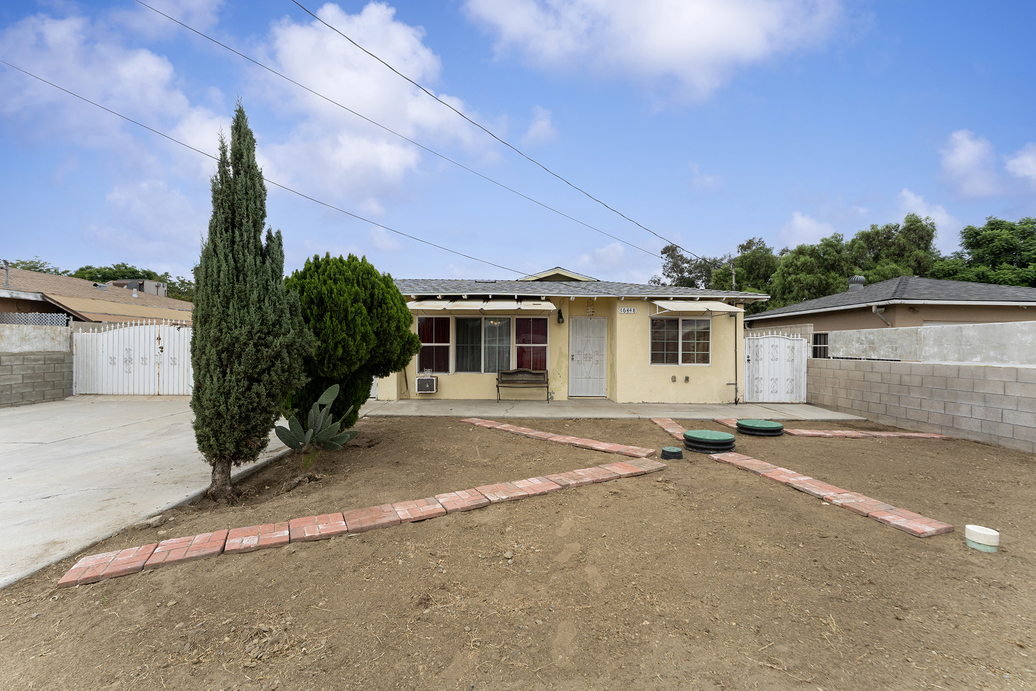 Fontana, California, 92335, United States, 2 Bedrooms Bedrooms, ,1 BathroomBathrooms,Residential,For Sale,1974316