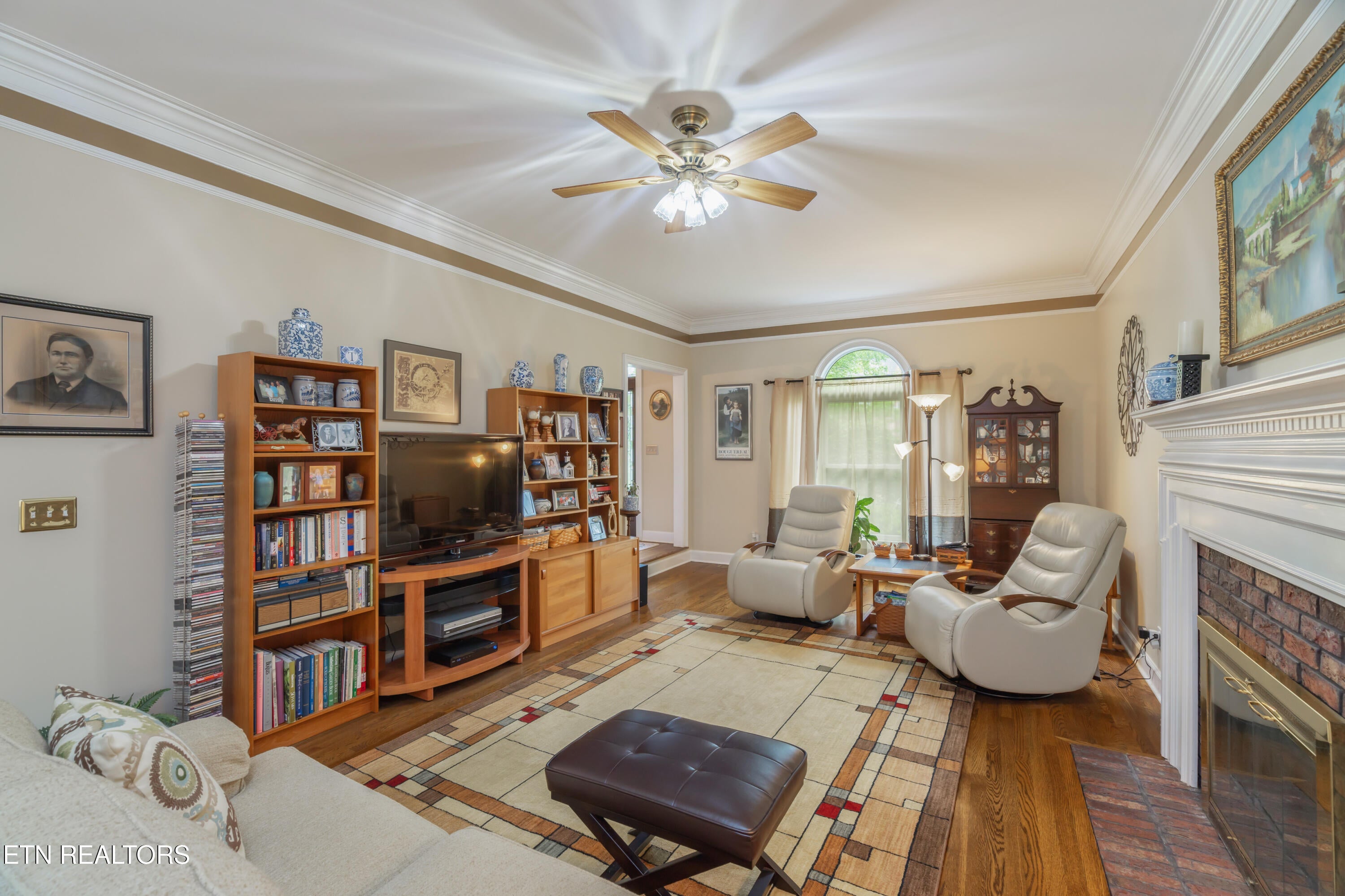 Kingston, Tennessee, 37763, United States, 3 Bedrooms Bedrooms, ,3 BathroomsBathrooms,Residential,For Sale,1762523