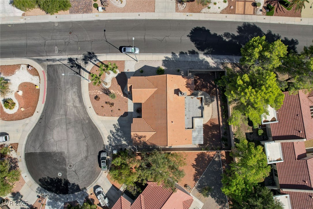 Las Vegas, Nevada, 89134, United States, 2 Bedrooms Bedrooms, ,2 BathroomsBathrooms,Residential,For Sale,1950375