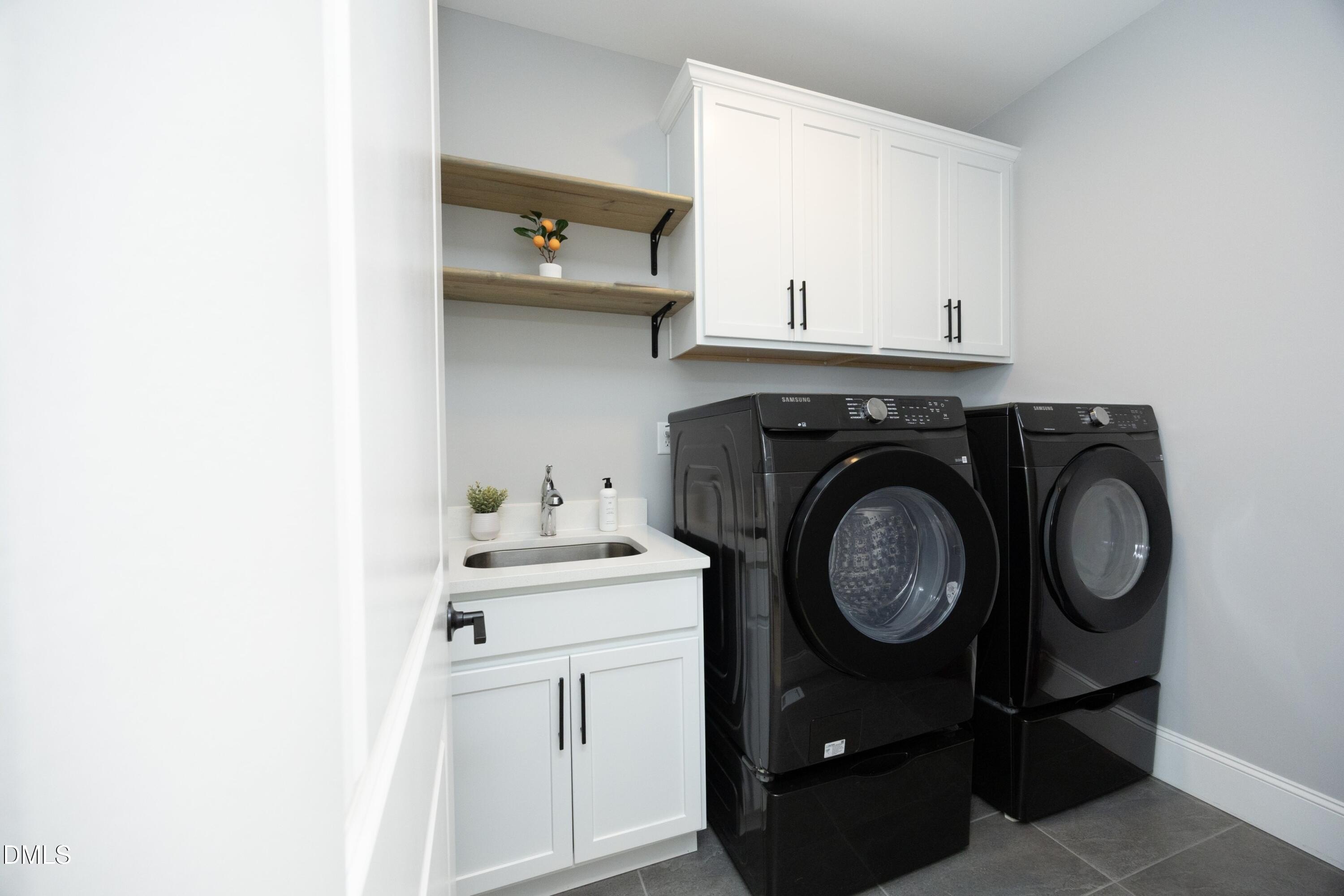 Pittsboro, North Carolina, 27312, United States, 5 Bedrooms Bedrooms, ,4 BathroomsBathrooms,Residential,For Sale,1977888