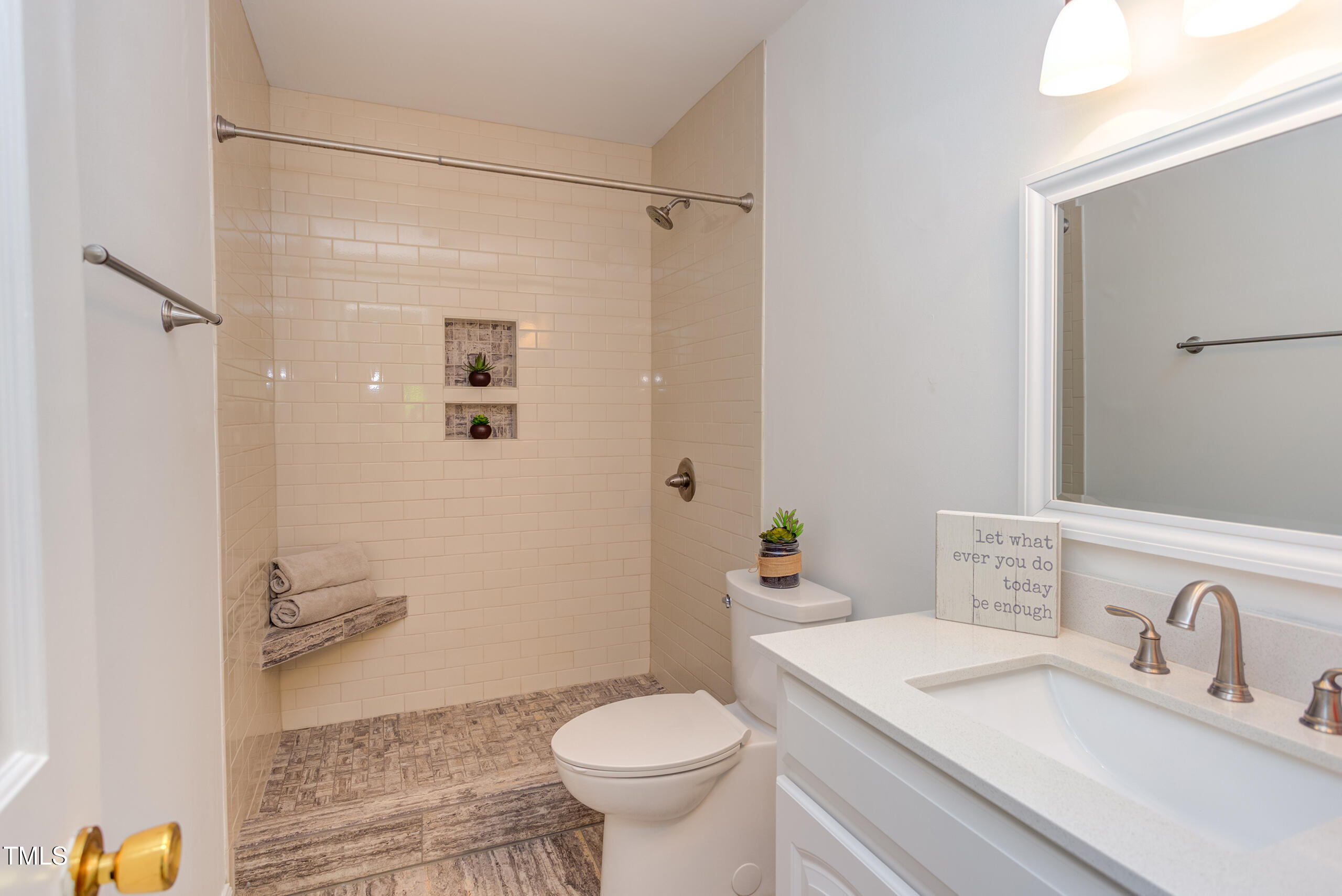 Raleigh, North Carolina, 27612, United States, 6 Bedrooms Bedrooms, ,4 BathroomsBathrooms,Residential,For Sale,1793984