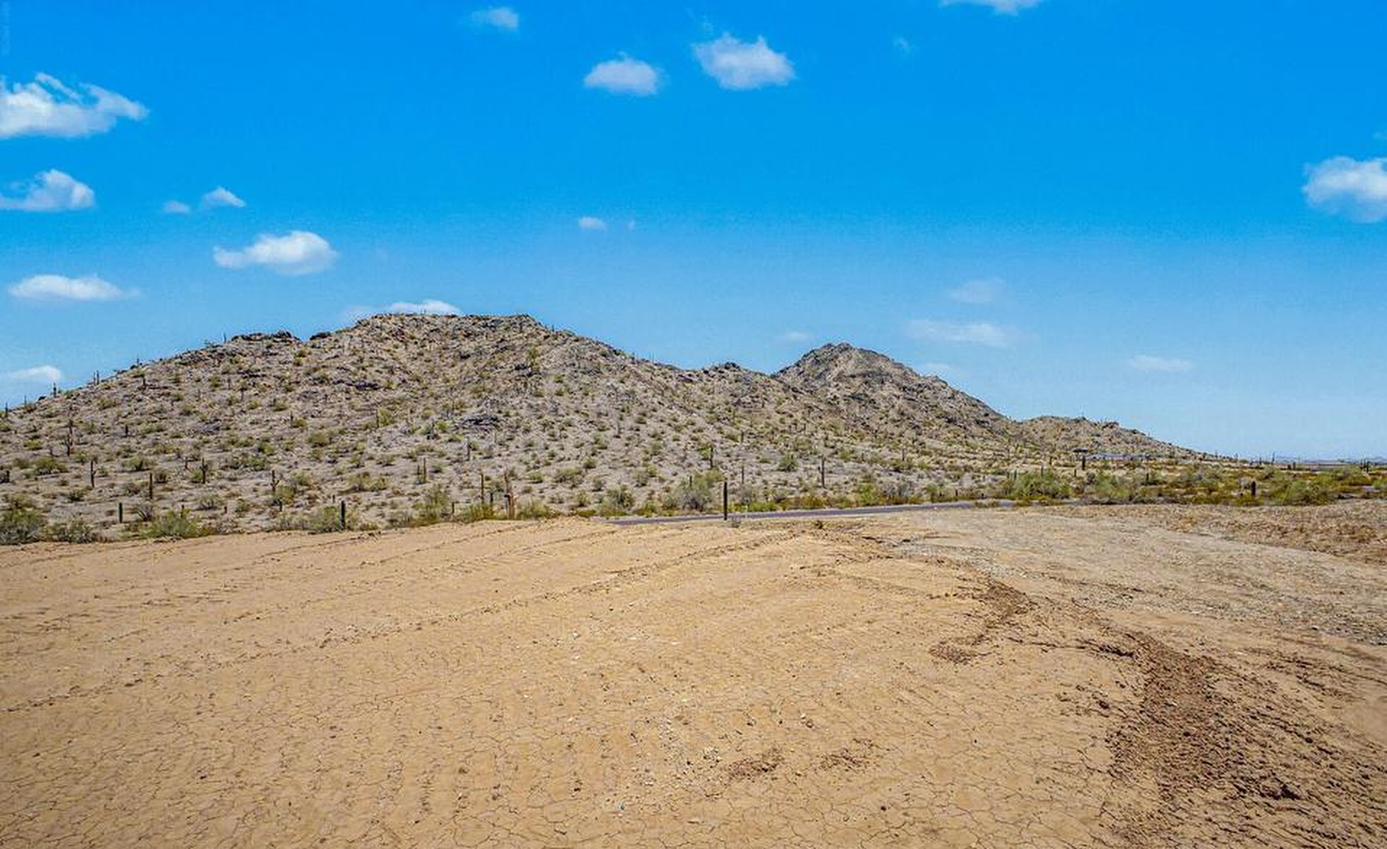  12608 N Sleeping Coyote Drive  Oro Valley, AZ - 物件實景