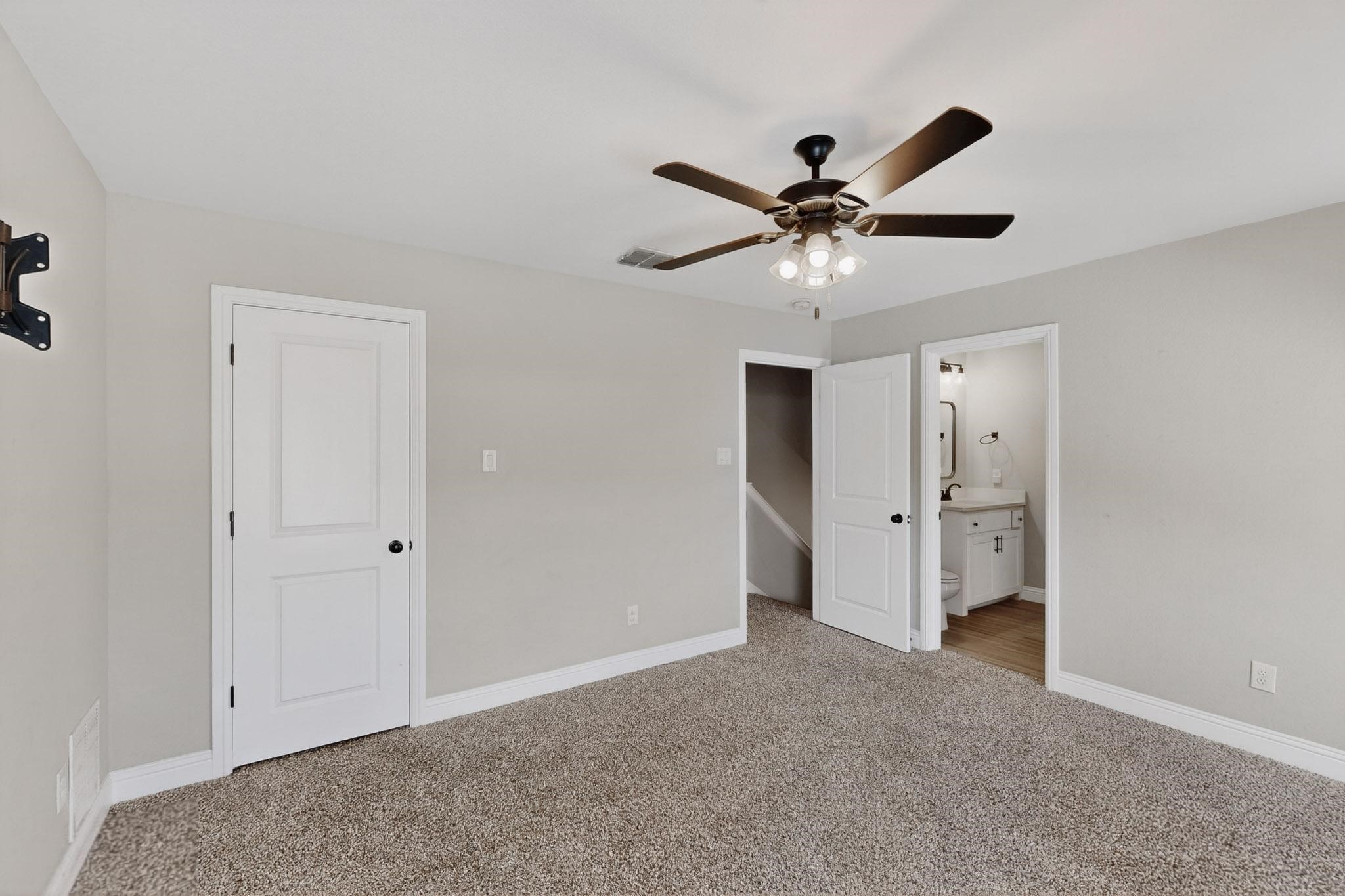 Godley, Texas, 76044, United States, 4 Bedrooms Bedrooms, ,3 BathroomsBathrooms,Residential,For Sale,1956819