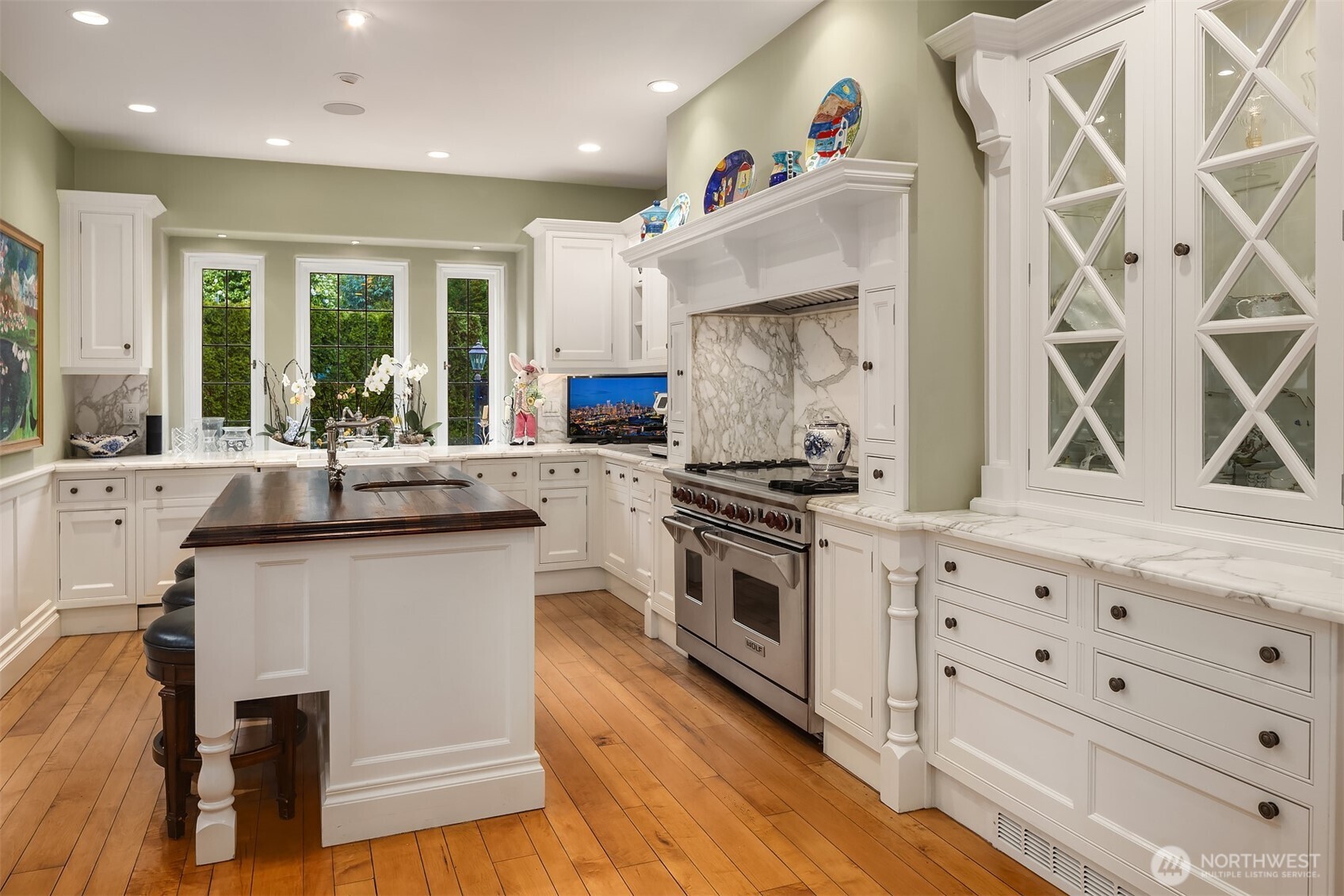 Seattle, Washington, 98112, United States, 4 Bedrooms Bedrooms, ,3 BathroomsBathrooms,Residential,For Sale,1770318
