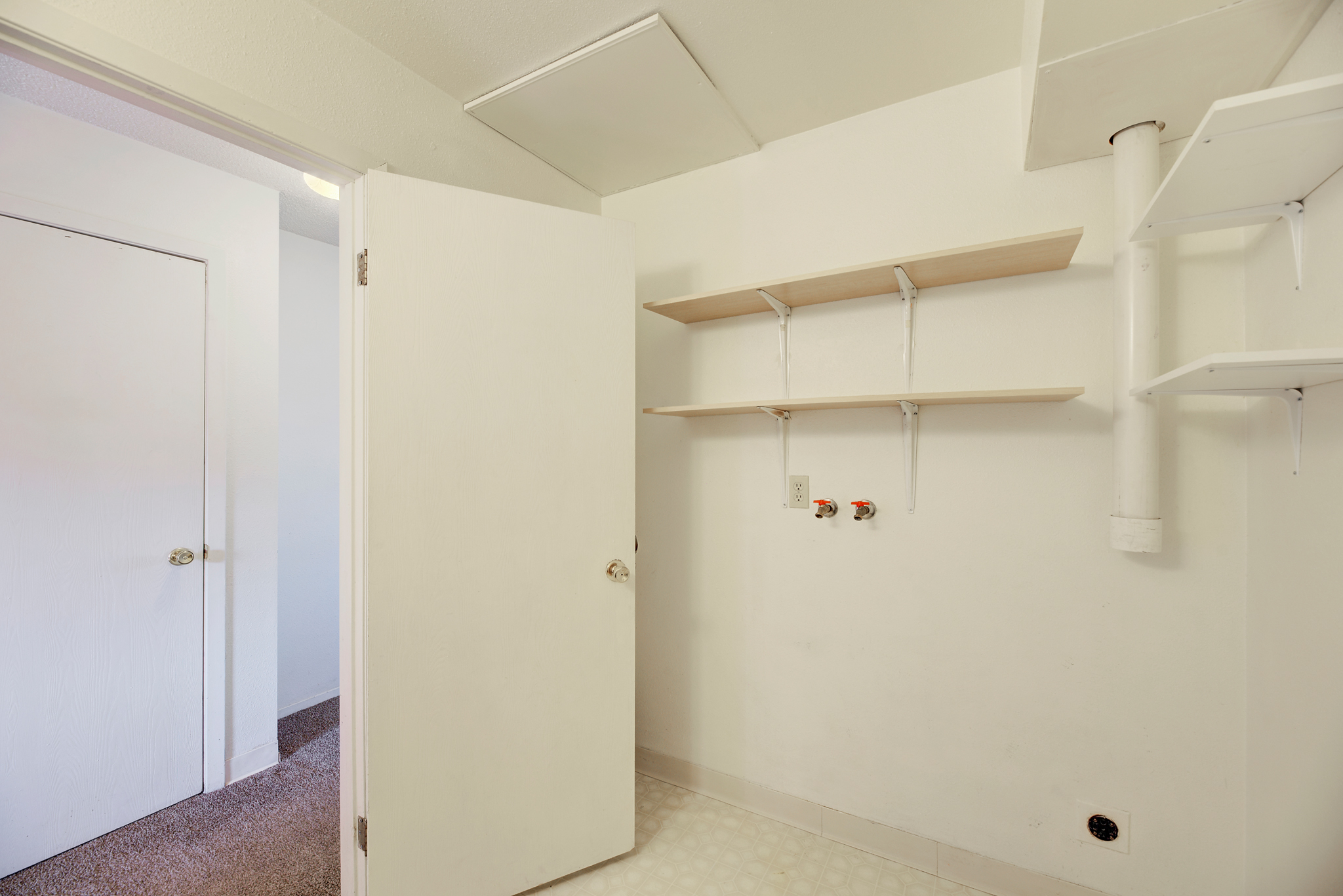 Helena, Montana, 59601, United States, 2 Bedrooms Bedrooms, ,2 BathroomsBathrooms,Residential,For Sale,1974196