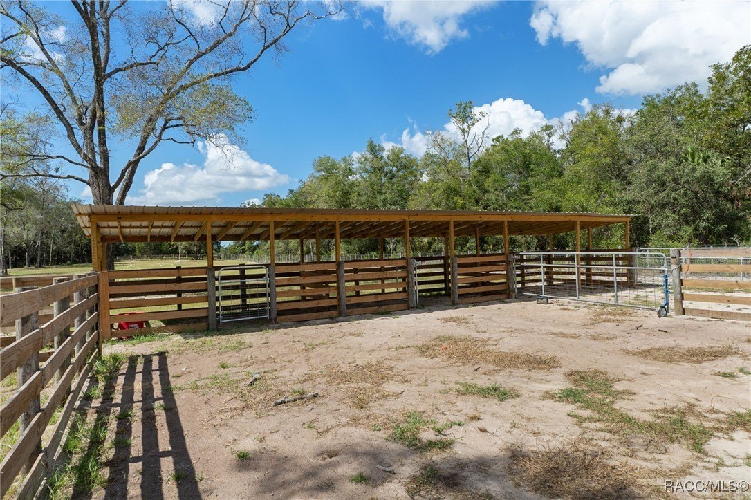 Crystal River, Florida, 34428, United States, 4 Bedrooms Bedrooms, ,4 BathroomsBathrooms,Residential,For Sale,1983688