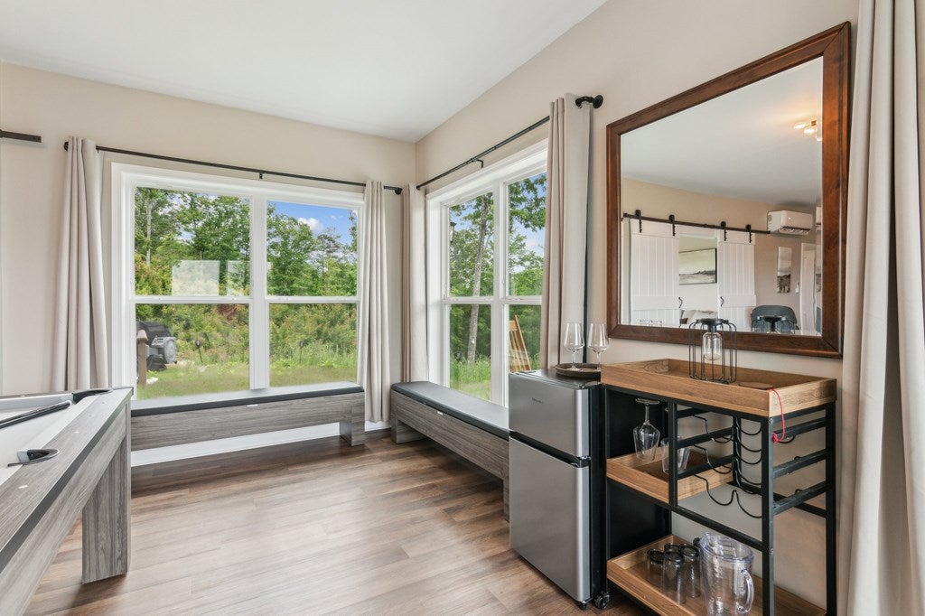 Ellijay, Georgia, 30540, United States, 3 Bedrooms Bedrooms, ,3 BathroomsBathrooms,Residential,For Sale,2003532