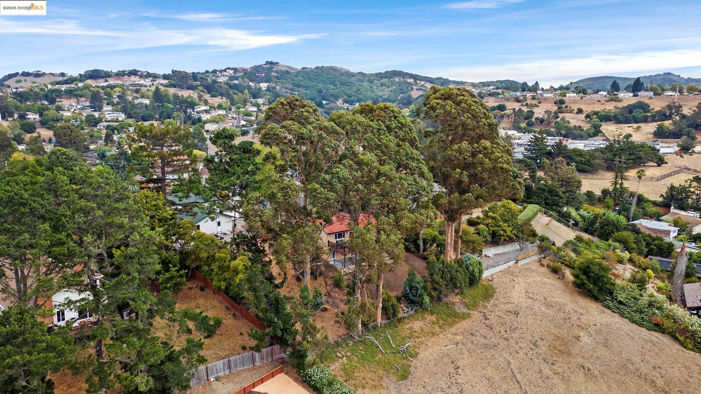 El Sobrante, California, 94803, United States, 4 Bedrooms Bedrooms, ,3 BathroomsBathrooms,Residential,For Sale,1986532