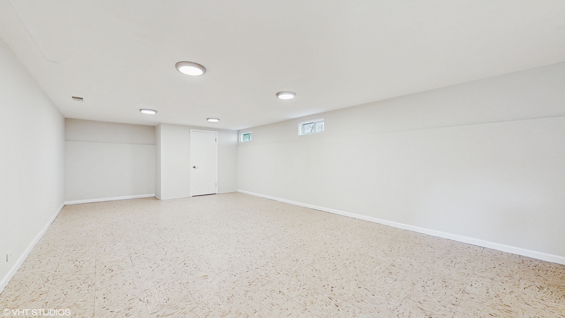 Skokie, Illinois, 60076, United States, 4 Bedrooms Bedrooms, ,2 BathroomsBathrooms,Residential,For Sale,1935170