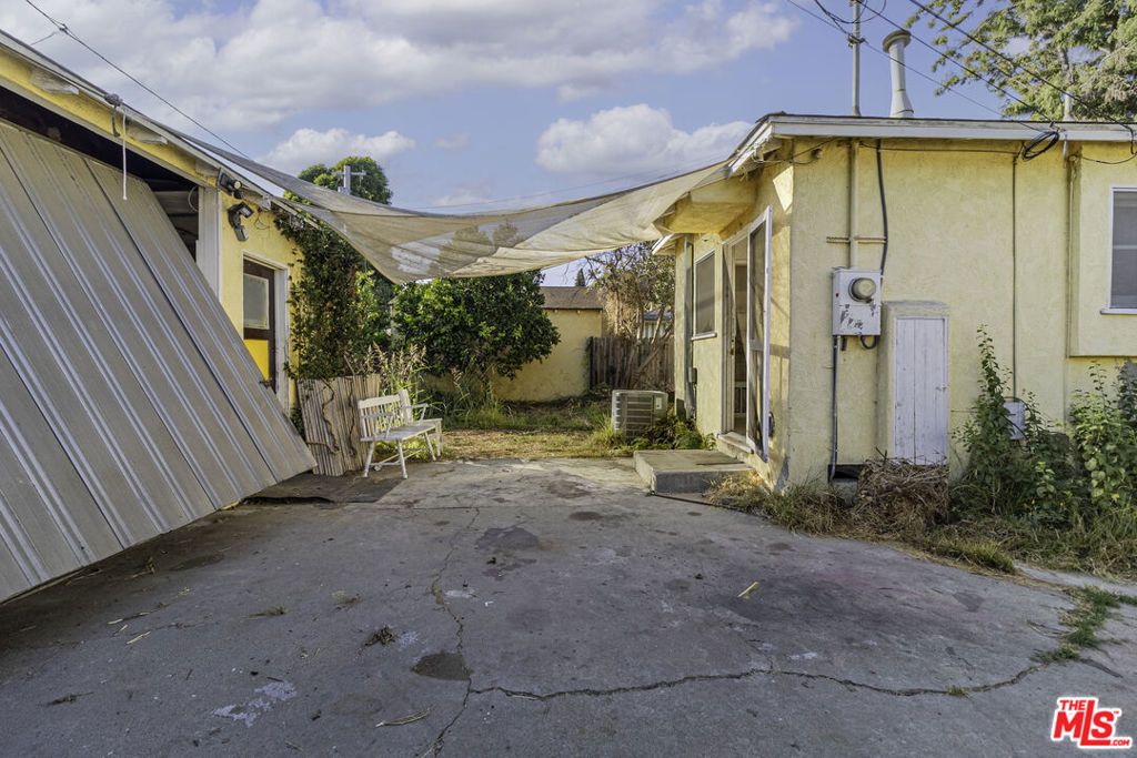 2843 Stoner Avenue, Los Angeles, California, 90064, United States, 3 Bedrooms Bedrooms, ,1 BathroomBathrooms,Residential,For Sale,2843 Stoner Avenue,1632874
