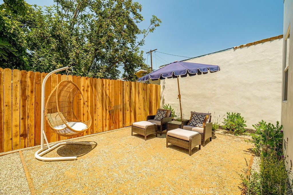 Los Angeles, California, 90018, United States, 3 Bedrooms Bedrooms, ,2 BathroomsBathrooms,Residential,For Sale,1905808