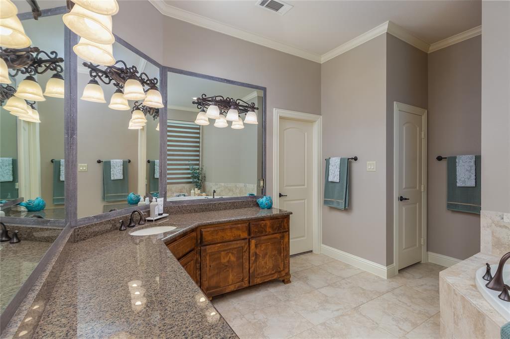 Weatherford, Texas, 76085, United States, 3 Bedrooms Bedrooms, ,3 BathroomsBathrooms,Residential,For Sale,1892460
