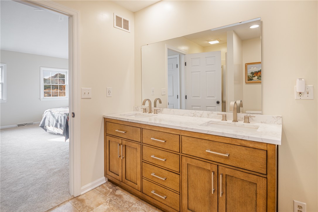 Franklin Park, Pennsylvania, 15090, United States, 4 Bedrooms Bedrooms, ,3 BathroomsBathrooms,Residential,For Sale,1987984