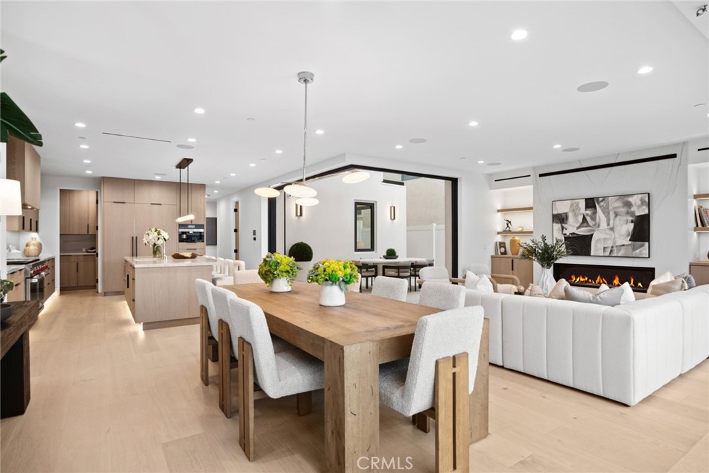 Corona del Mar, California, 92625, United States, 4 Bedrooms Bedrooms, ,5 BathroomsBathrooms,Residential,For Sale,1903462