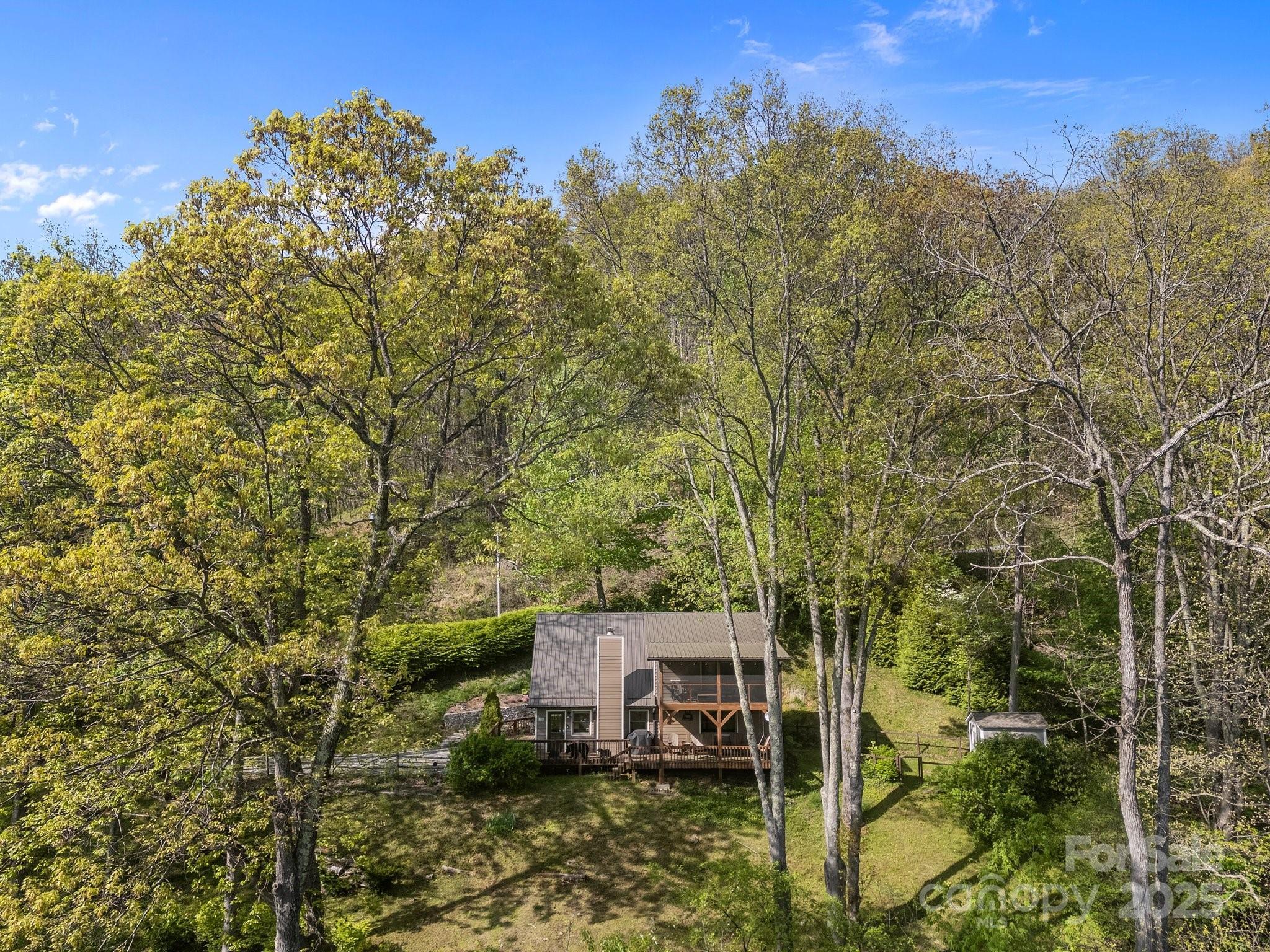 Waynesville, North Carolina, 28785, United States, 3 Bedrooms Bedrooms, ,2 BathroomsBathrooms,Residential,For Sale,1793601