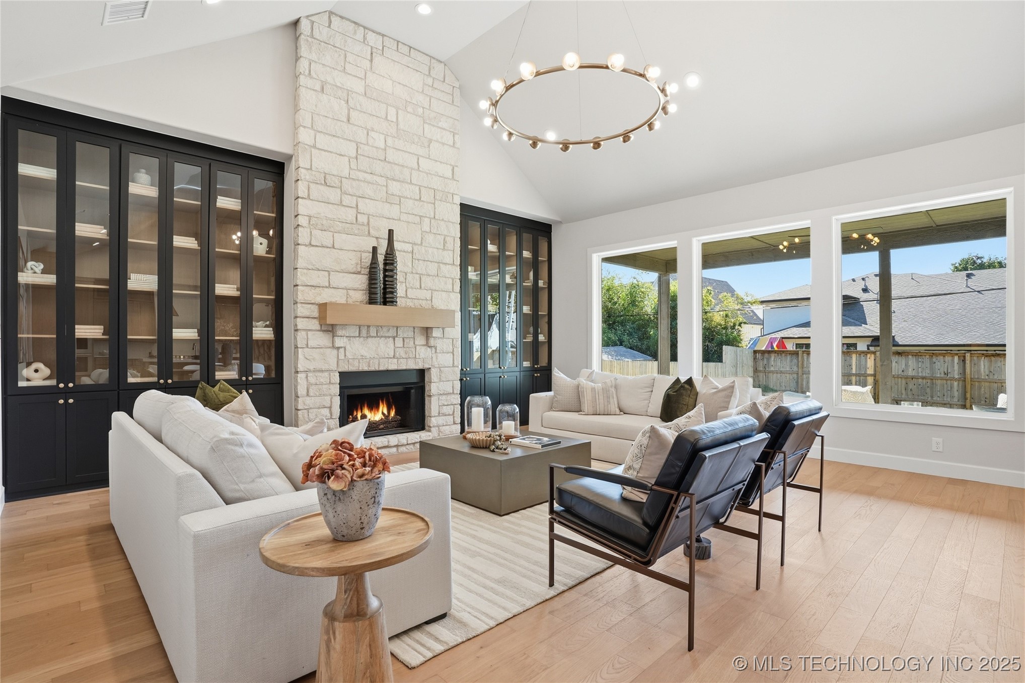 Tulsa, Oklahoma, 74114, United States, 4 Bedrooms Bedrooms, ,5 BathroomsBathrooms,Residential,For Sale,1990982