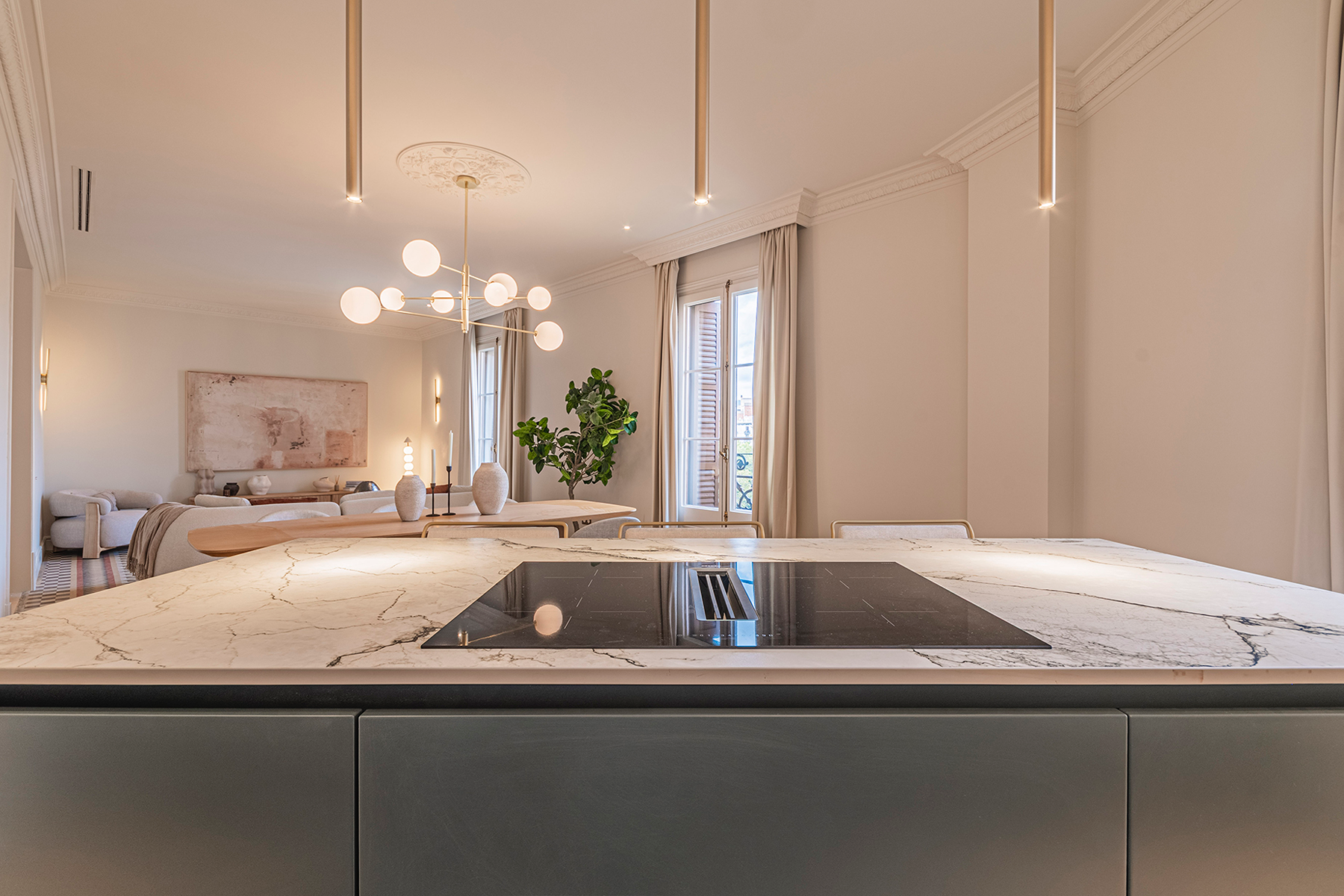  Designer Upper-Floor Apartment with Private Terrace in the Quadrat d’Or - 物件實景
