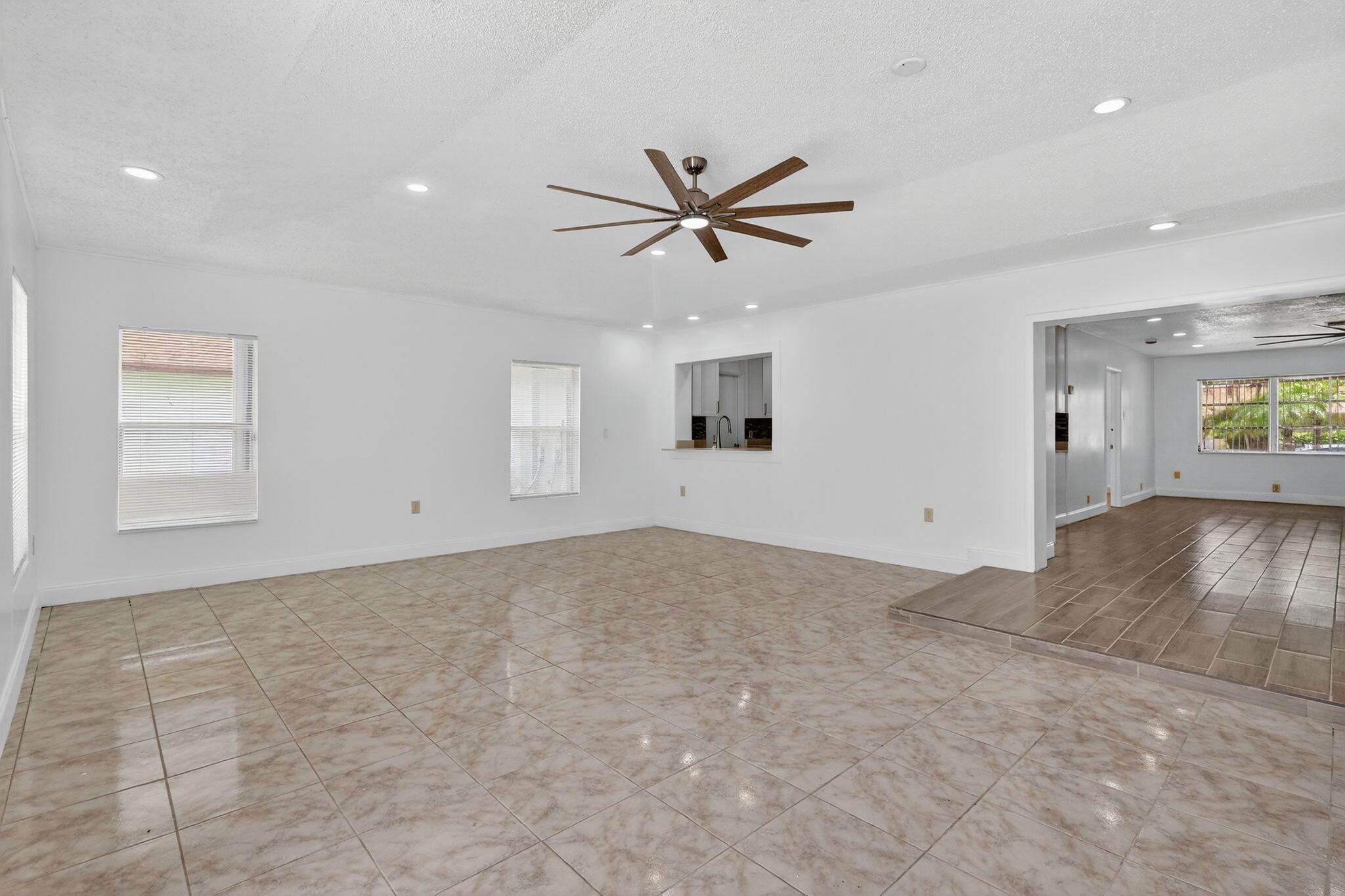 West Palm Beach, Florida, 33401, United States, 4 Bedrooms Bedrooms, ,2 BathroomsBathrooms,Residential,For Sale,1975982