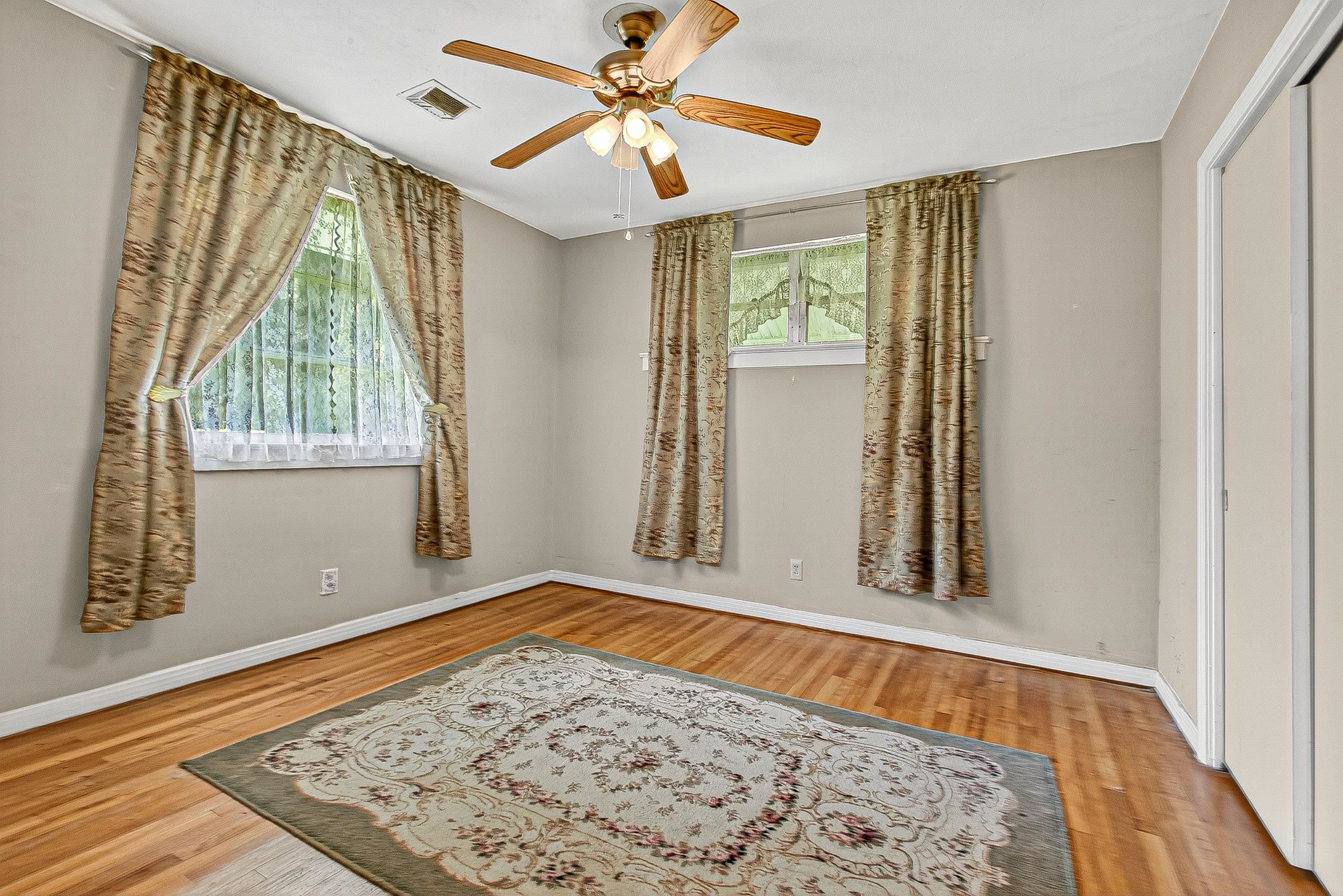 Crescent City, Florida, 32112, United States, 5 Bedrooms Bedrooms, ,3 BathroomsBathrooms,Residential,For Sale,1981097