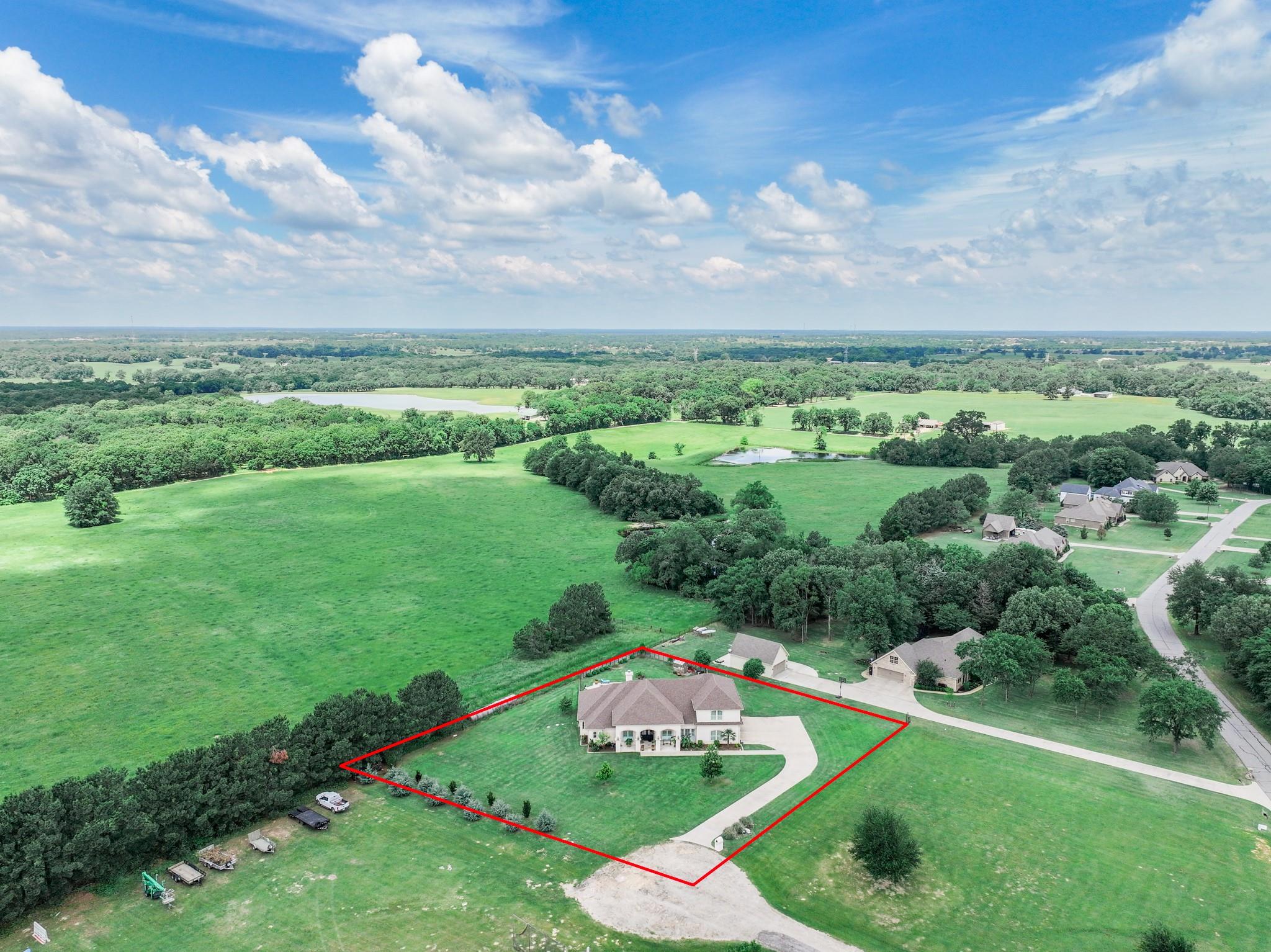 Sulphur Springs, Texas, 75482, United States, 5 Bedrooms Bedrooms, ,4 BathroomsBathrooms,Residential,For Sale,1803498