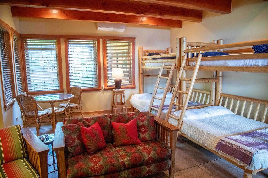 Hope, Idaho, 83836, United States, 3 Bedrooms Bedrooms, ,3 BathroomsBathrooms,Residential,For Sale,1975578