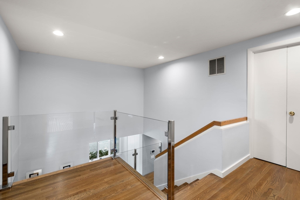 Newton, Massachusetts, 02459, United States, 5 Bedrooms Bedrooms, ,4 BathroomsBathrooms,Residential,For Sale,1939309