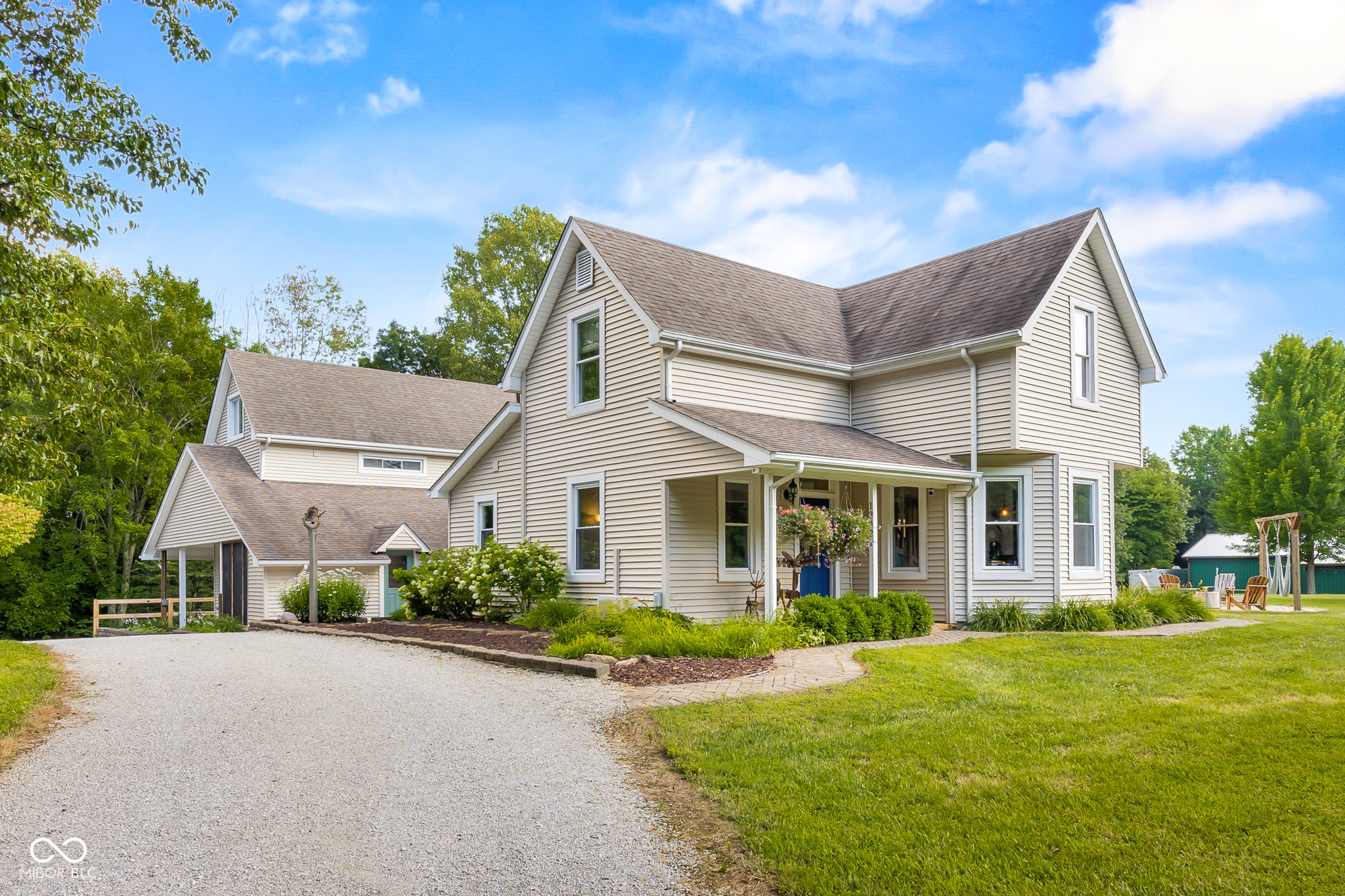 Columbus, Indiana, 47201, United States, 3 Bedrooms Bedrooms, ,3 BathroomsBathrooms,Residential,For Sale,1888305