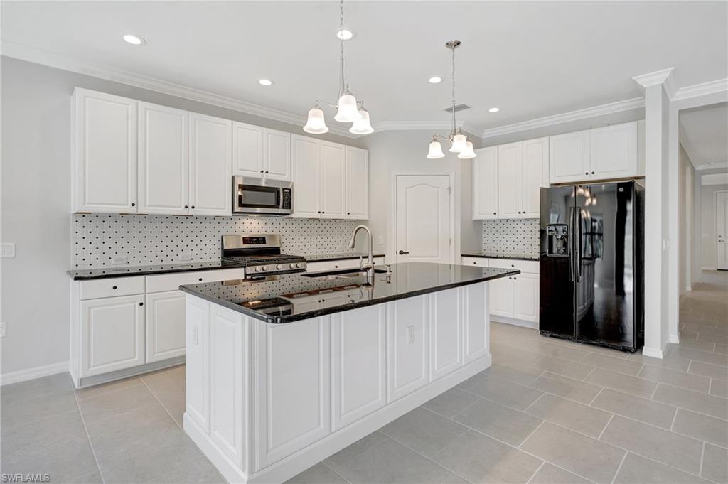 Fort Myers, Florida, 33905, United States, 3 Bedrooms Bedrooms, ,3 BathroomsBathrooms,Residential,For Sale,1762206