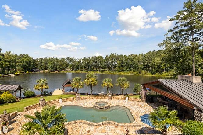 Carrollton, Georgia, 30116, United States, 5 Bedrooms Bedrooms, ,5 BathroomsBathrooms,Residential,For Sale,1803971