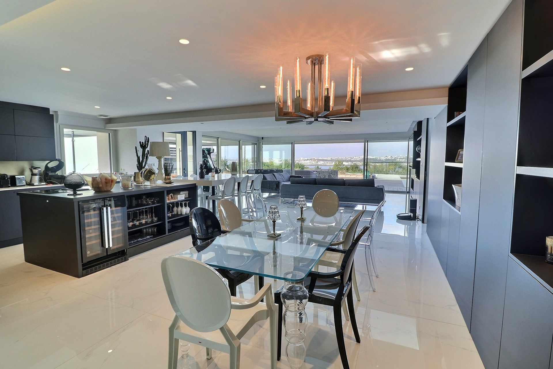  PLOUGASTEL-DAOULAS, CONTEMPORARY HOME WITH POOL AND SEA VIEW - 物件實景