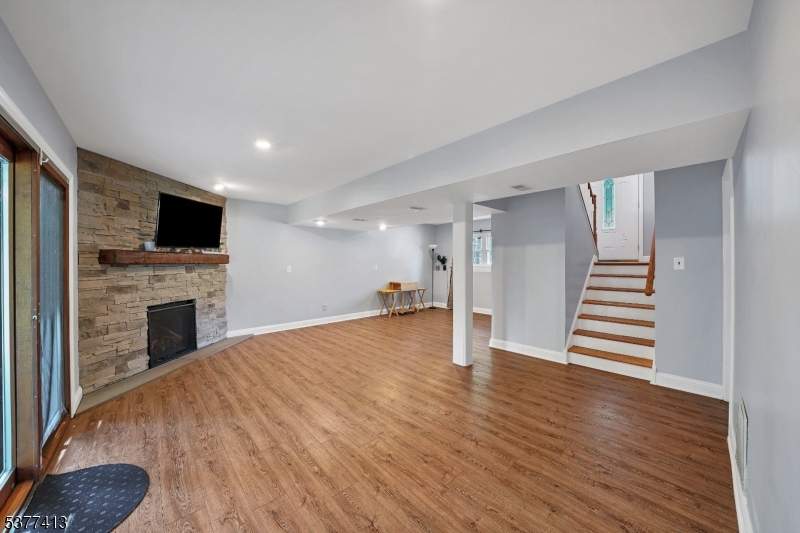 Raritan Twp., New Jersey, 08822, United States, 4 Bedrooms Bedrooms, ,3 BathroomsBathrooms,Residential,For Sale,1911305
