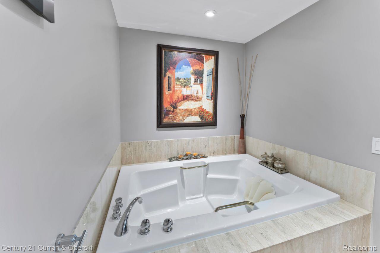 Dearborn Heights, Michigan, 48127, United States, 4 Bedrooms Bedrooms, ,4 BathroomsBathrooms,Residential,For Sale,1905495