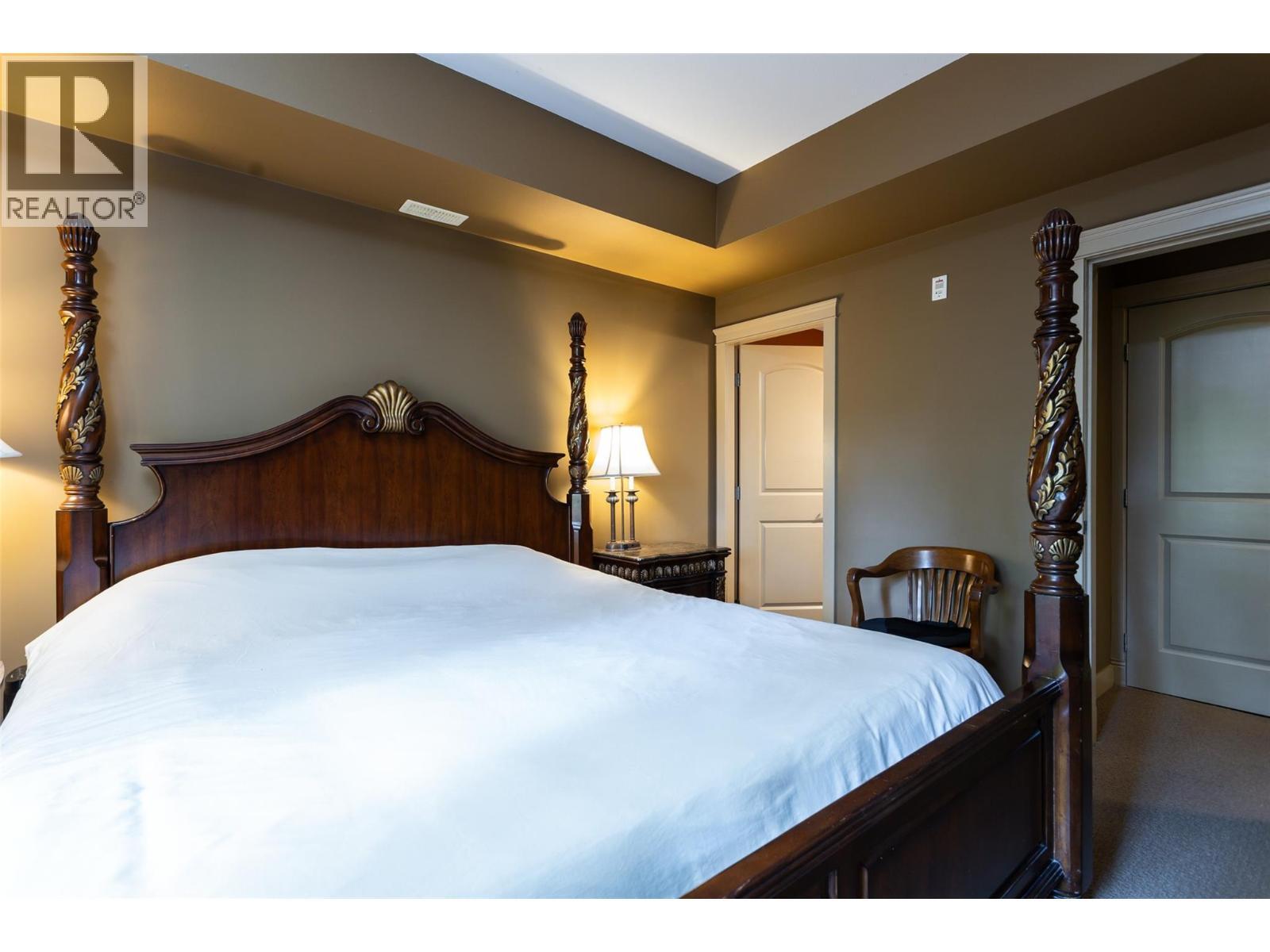 KELOWNA, British Columbia, V1V 2V9, CA, 2 Bedrooms Bedrooms, ,2 BathroomsBathrooms,Residential,For Sale,1960858