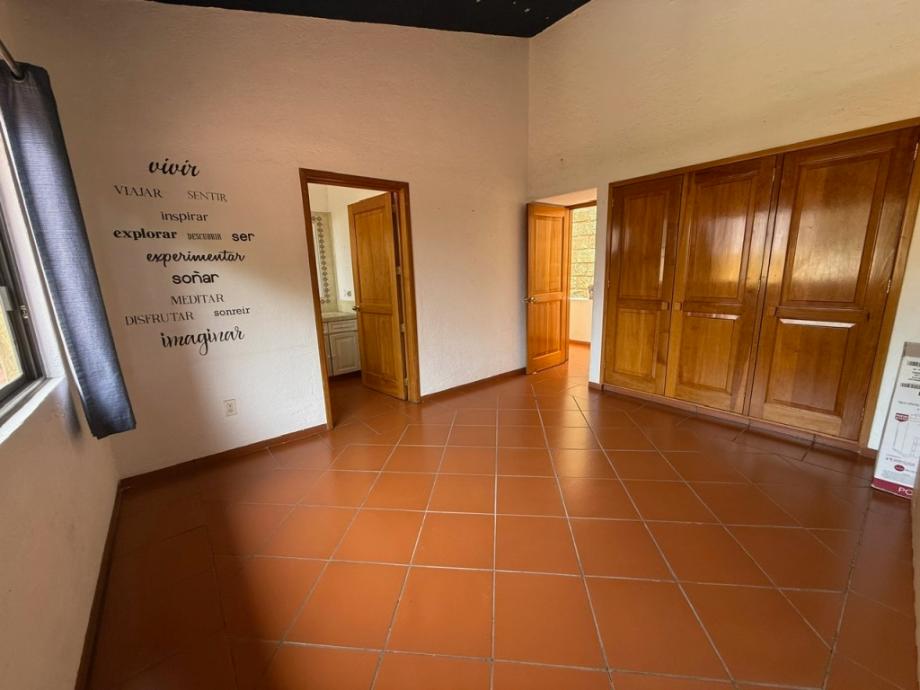 Cuernavaca, Morelos, 62300, Mexico, 6 Bedrooms Bedrooms, ,8 BathroomsBathrooms,Residential,For Sale,1806153
